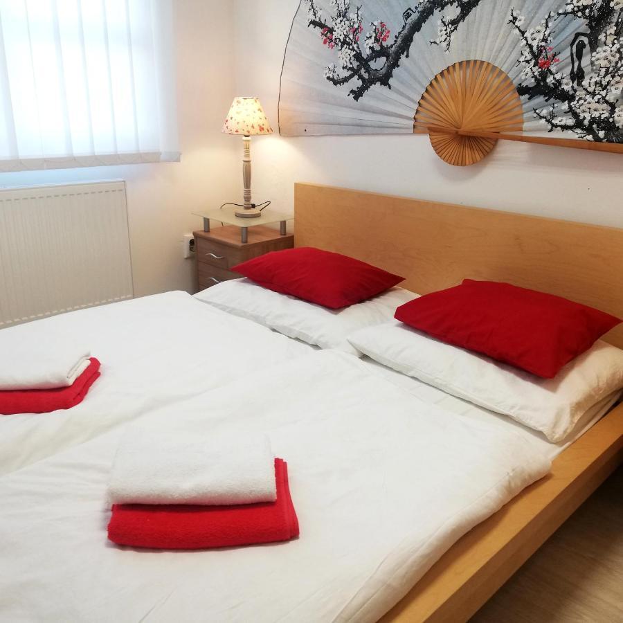 Guest House Factory 马拉茨基 外观 照片